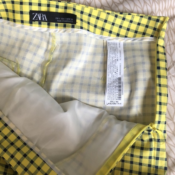 Zara shorts - Picture 3 of 3